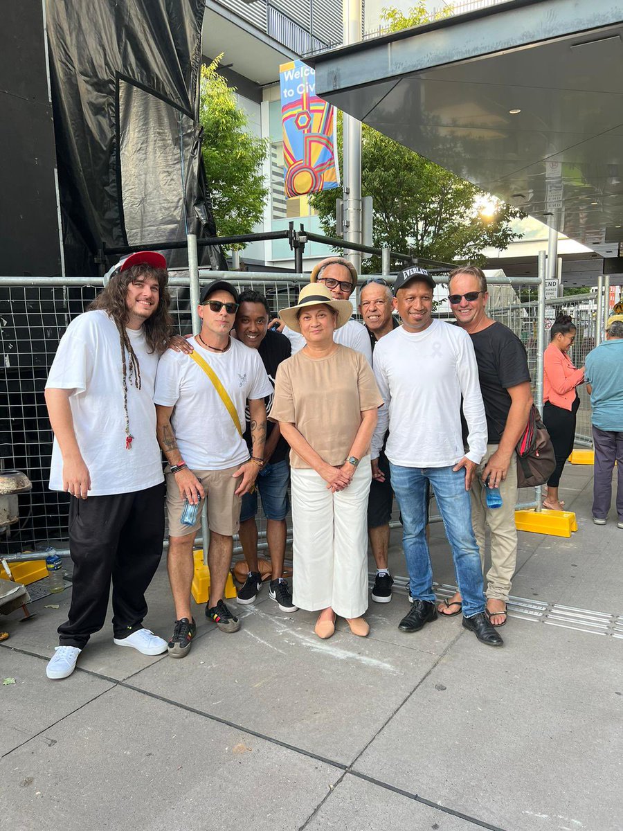 SolNation's tweet image. With 🇹🇱Ambassador Ines Almeida @NatMultiFest @abccanberra @timoragora @TimorNews #diliallstars