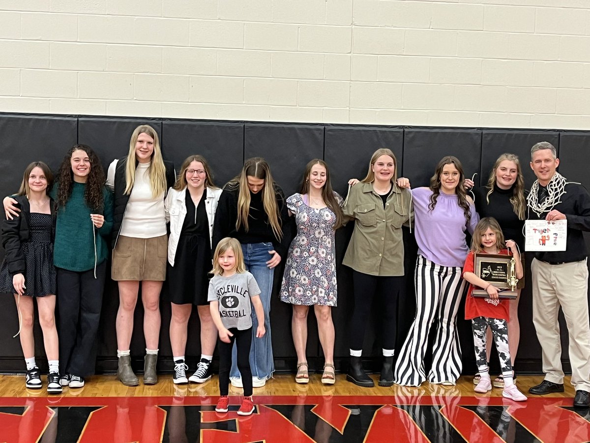 Mr_HammanCV's tweet photo. Tonight we celebrated two great basketball seasons! The 7th grade went 16-2 and the 8th finished at 19-0!  Both teams got to reveal their stickers and cut down the nets. It’s been joy to coach and work with such awesome parents and players the last few months. Go Tigers! https://t.co/rVLE2FlODQ