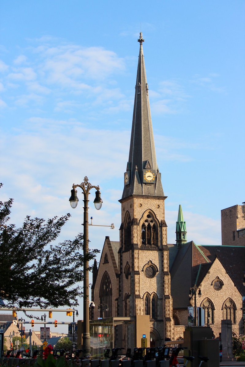 BacktoDetroit's tweet image. like a fine wine. #detroitarchitecture