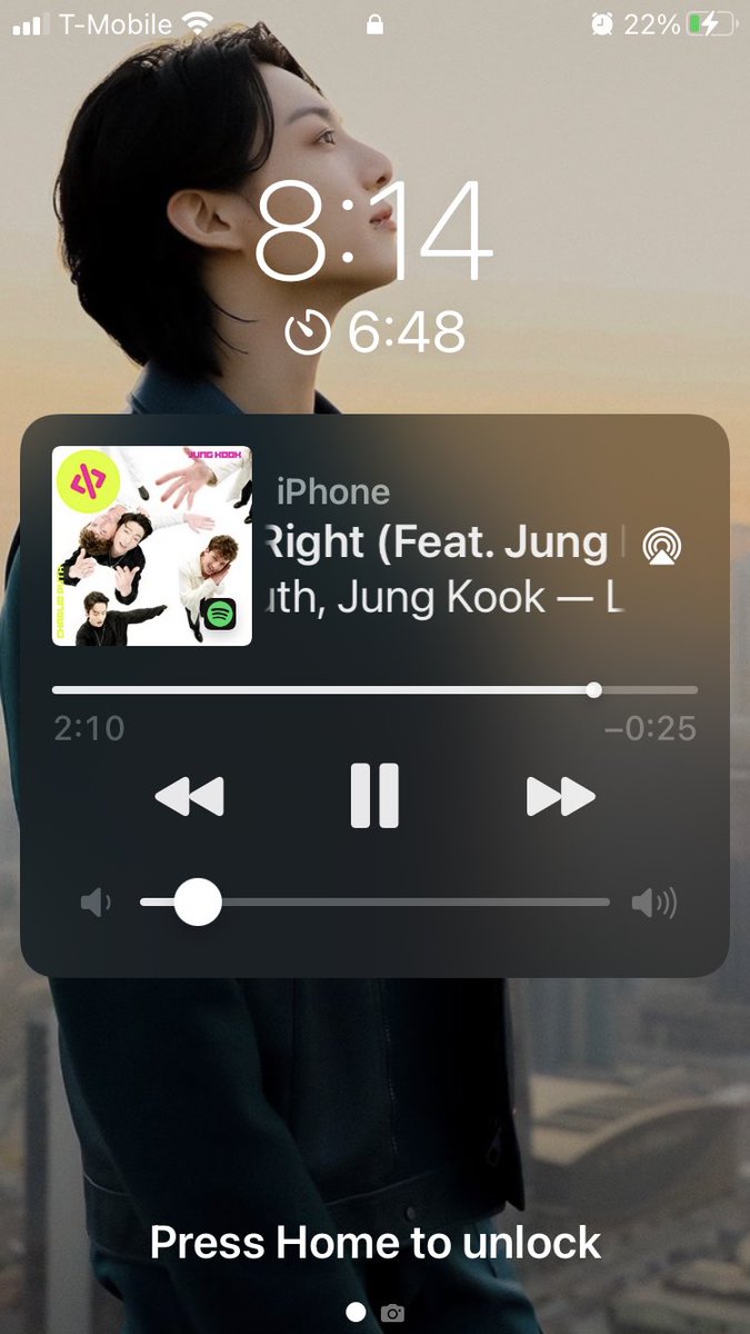 I vote for #LeftandRight as the #BestMusicVideo at the #iHeartAwards