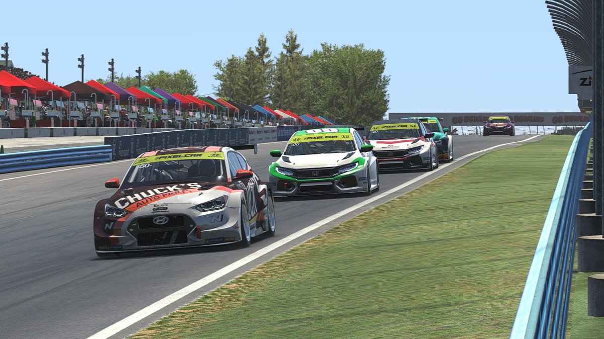 ToadRacing's tweet photo. Awesome battle in R1 for @moppenheimer, had it up to P5 in Race 2 before self spinning into the Carousel 

Q: P24 
R1: P16
R2: P23 https://t.co/esgdHreNxn