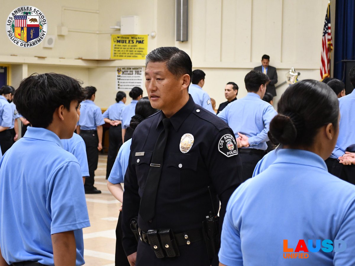 LASchoolPolice's tweet photo. Wilson Police Academy Magnet School Formal Inspection
πΊπΈ
#LASPD #LAUSD #LAPD #PoliceAcademyMagnet #Police #LawEnforcement #CopsAndKids #WilsonHS #EastLA #EastLosAngeles #CommunityPolicing #FormalInspection https://t.co/hjuusfnw0k