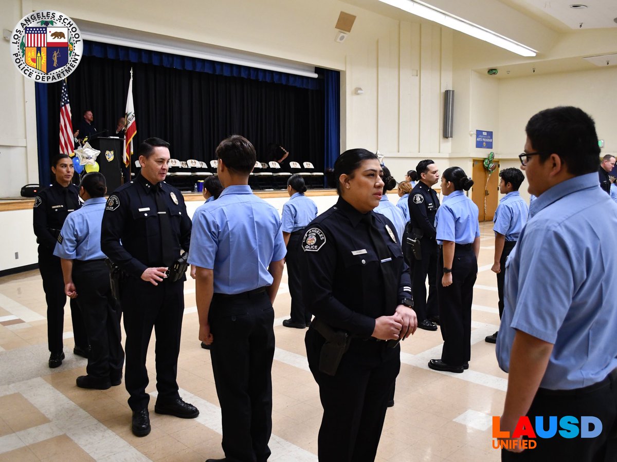LASchoolPolice's tweet photo. Wilson Police Academy Magnet School Formal Inspection
πΊπΈ
#LASPD #LAUSD #LAPD #PoliceAcademyMagnet #Police #LawEnforcement #CopsAndKids #WilsonHS #EastLA #EastLosAngeles #CommunityPolicing #FormalInspection https://t.co/hjuusfnw0k