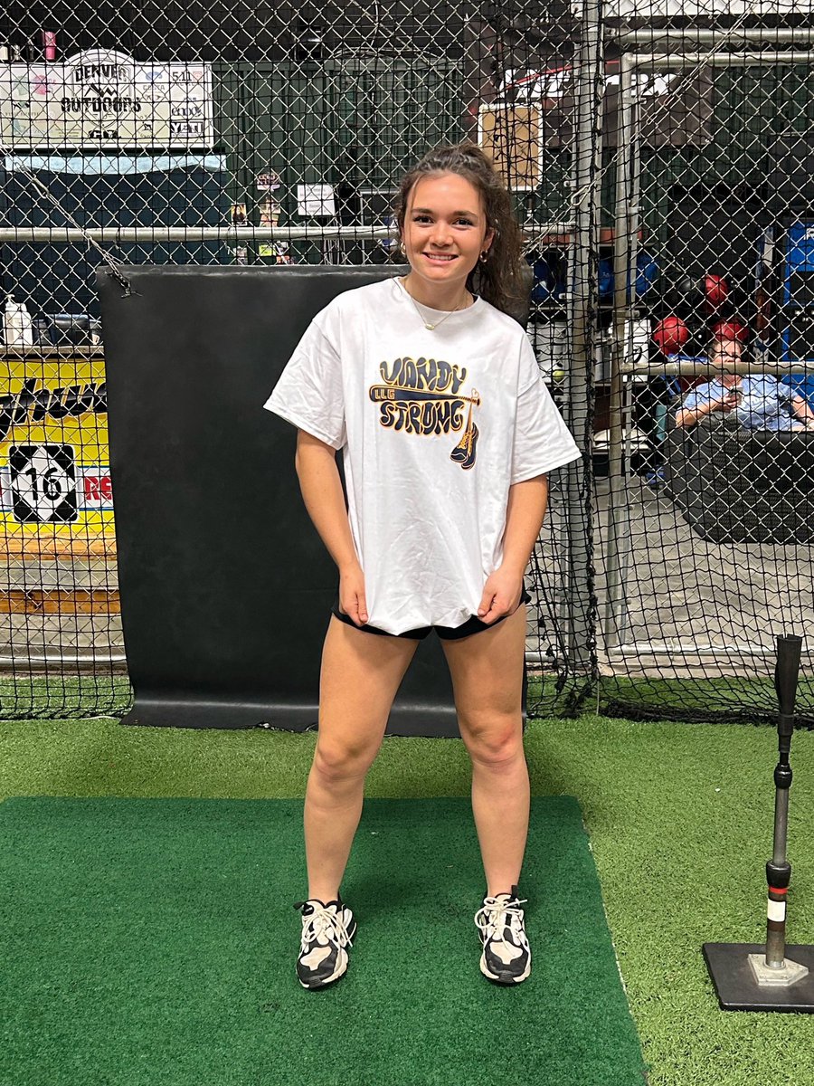 SarahTerrel2024's tweet photo. We love and miss you @LaurenVanderpo1 Stay strong and keep fighting!! 💙💛#VandyStrongFamiLLGy https://t.co/QO7DioBxwQ