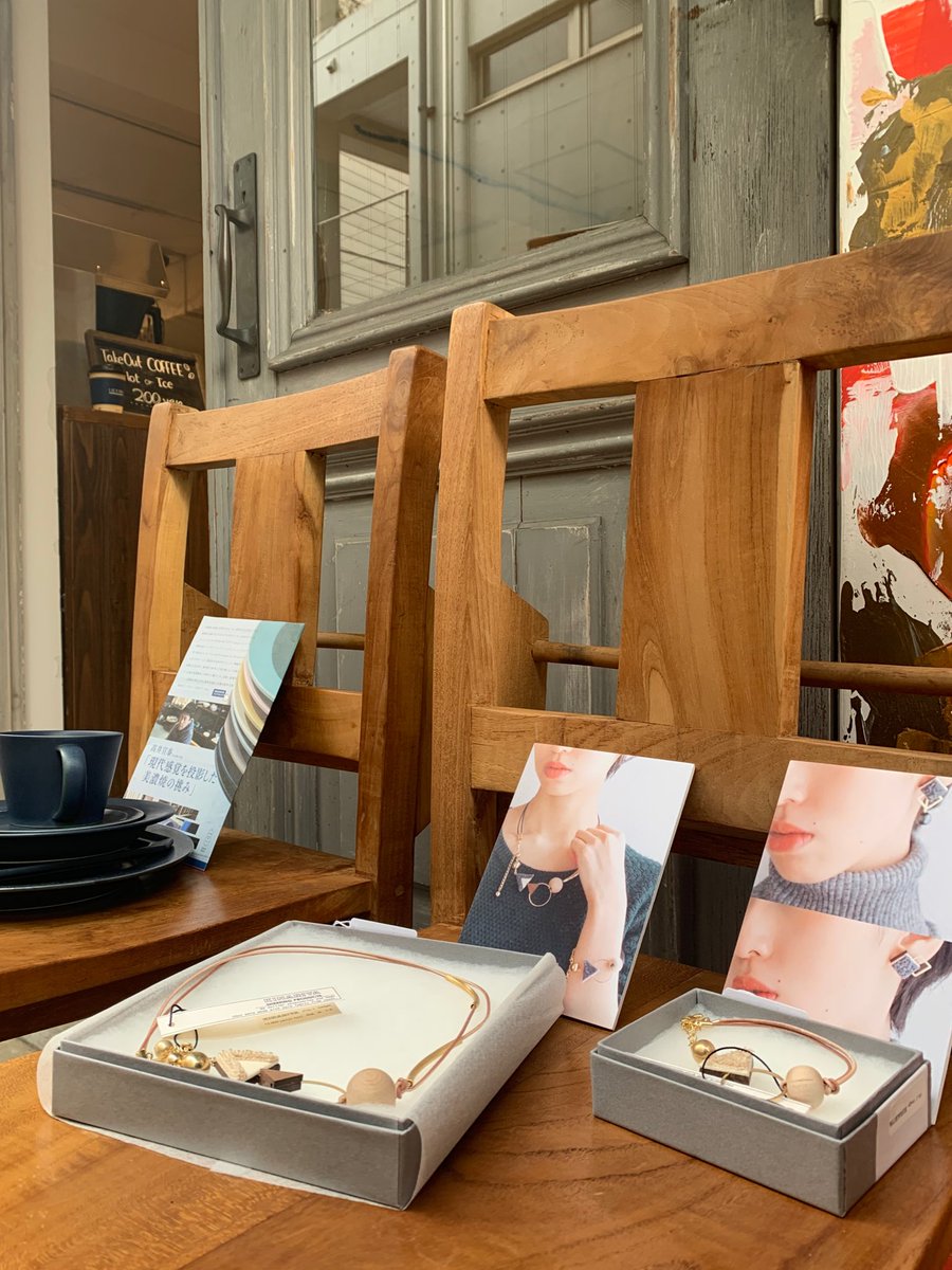 ✨ガレージセール開催中✨
本日2/24(金)11:30-18:00までOpenしております！
残りわずかとなっている物もございますので、気になる物がある方はお早めにお越し下さい☺️