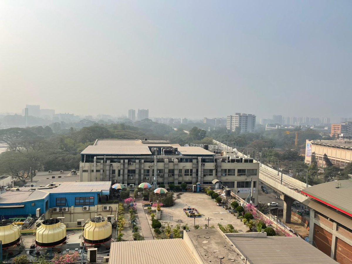 m_ronie's tweet photo. Front view of #Shahbag from #BIRDEM hospital corridor in #Dhaka... https://t.co/65W3tS7zxh