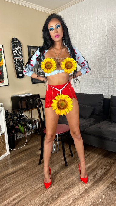 What a great day . Today was definitely a day of trying new adventures lol #bondage #fetishmodel #ropebondage<a href="/tag/fetishmodel"class="tags"><span>#fetishmodel</span></a><a href="/tag/bondage"class="tags"><span>#bondage</span></a><a href="/tag/ropebondage"class="tags"><span>#ropebondage</span></a><a href="/tag/tapebondage"class="tags"><span>#tapebondage</span></a>