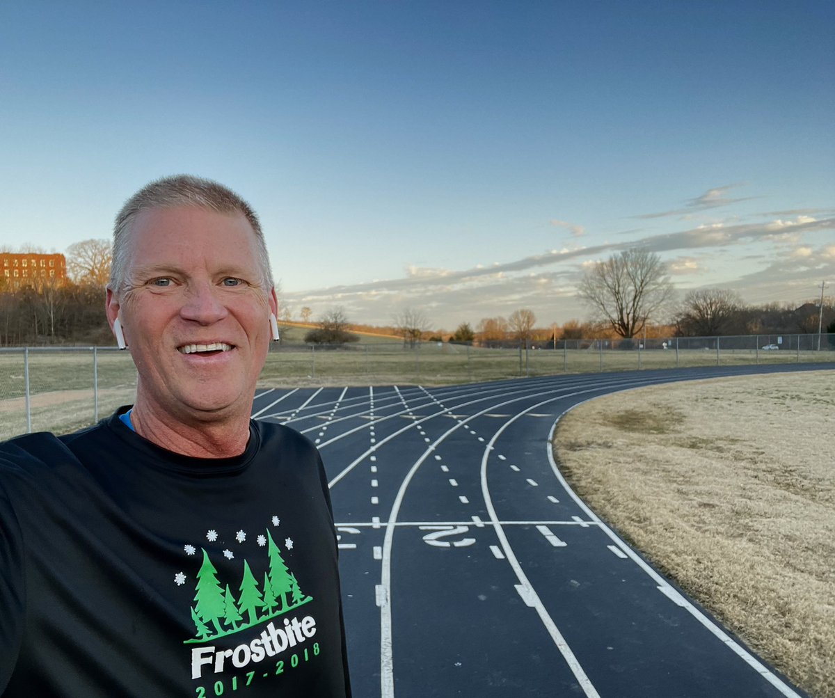 Leadfeet tweet media