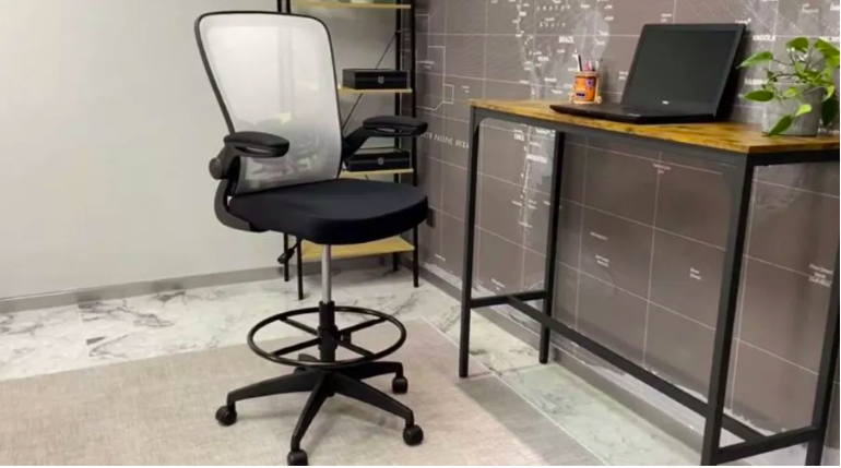 Pretty__home's tweet photo. "Comparison Of Drafting Chair Vs Office Chair"

First and foremost, drafting chairs are typically higher than office chairs.

Read Here Details: https://t.co/9uuUOJEAEB
#chairs #chair #officechair #office #TypeS #design #seattle #drafting #fridaymorning https://t.co/29qlHyOHU6
