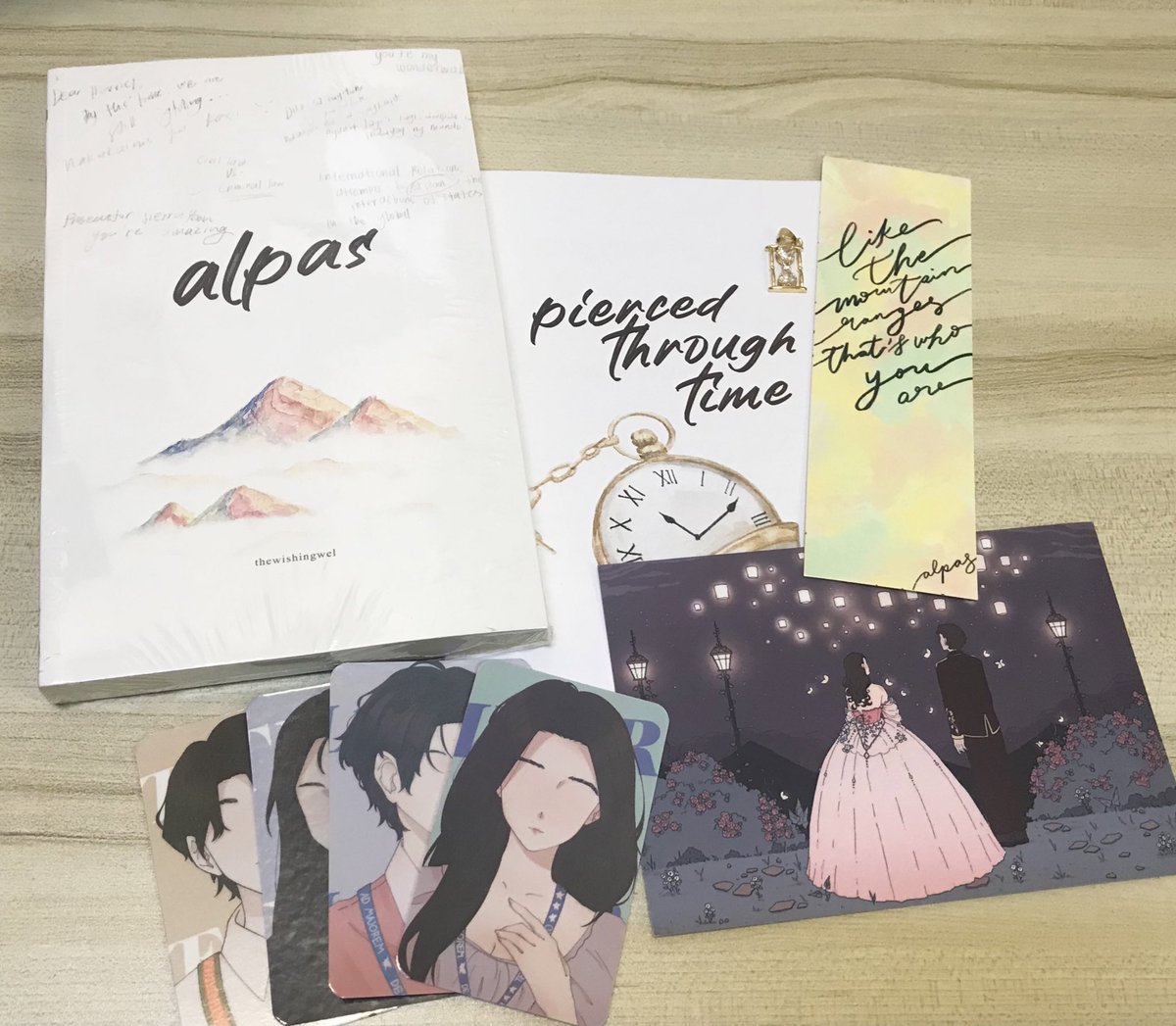 0904cart's tweet photo. π my alpas book finally came omgg T___T canβt wait to re-read this! im so ready to cry over this beautiful story again jdjd grabe everything is so pretty aaa thank you so much ate @thewshingwel @LIHAMBOOKSTORE
#0904mails β‘ https://t.co/yGuRehoE0O