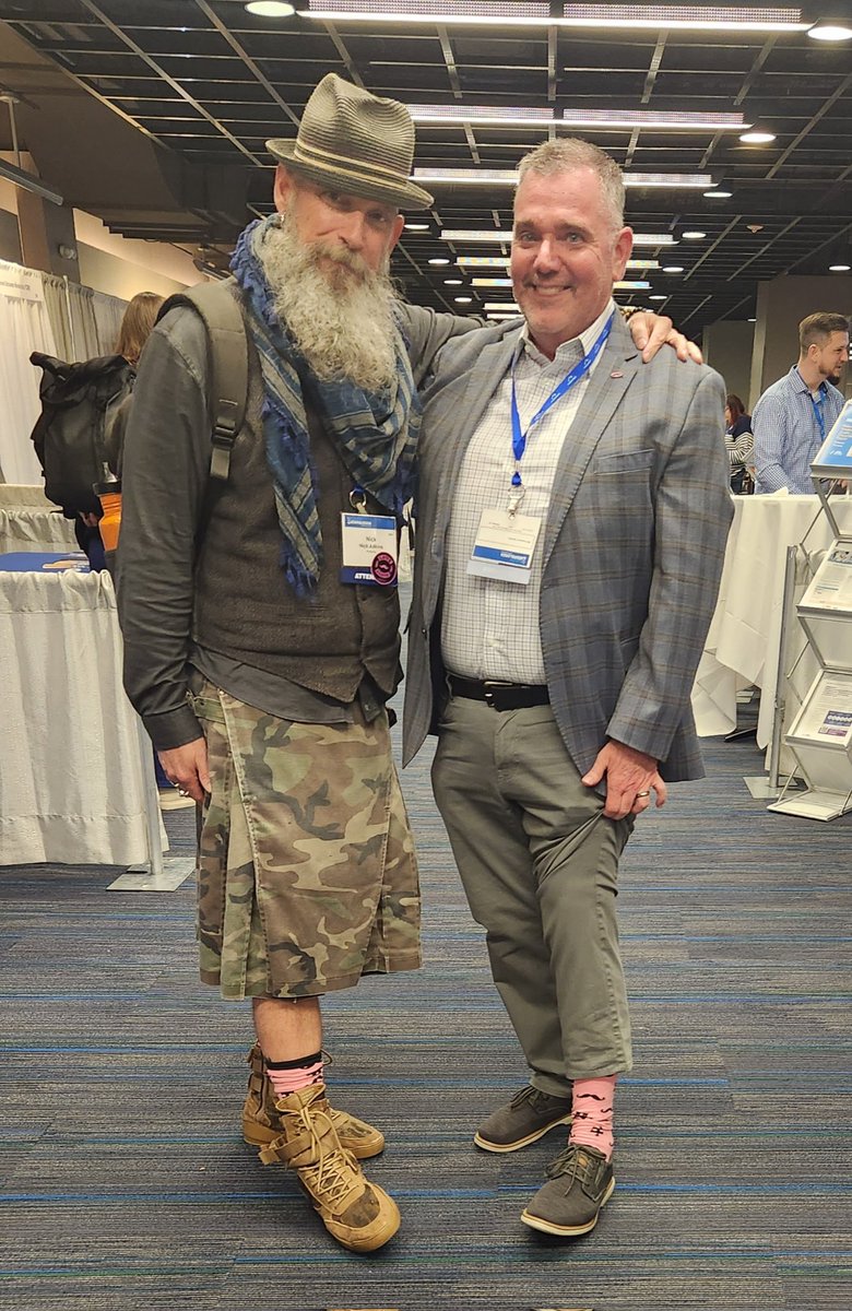 It was wonderful seeing @nickisnpdx @hdpalooza today. Reflecting on me being among the 1st 200 #pinksocks gifted by him is awesome. Thanks for being such a beacon of hope, empathy, compassion & love. 💖👊💥
#pinksocks #hdpalooza
