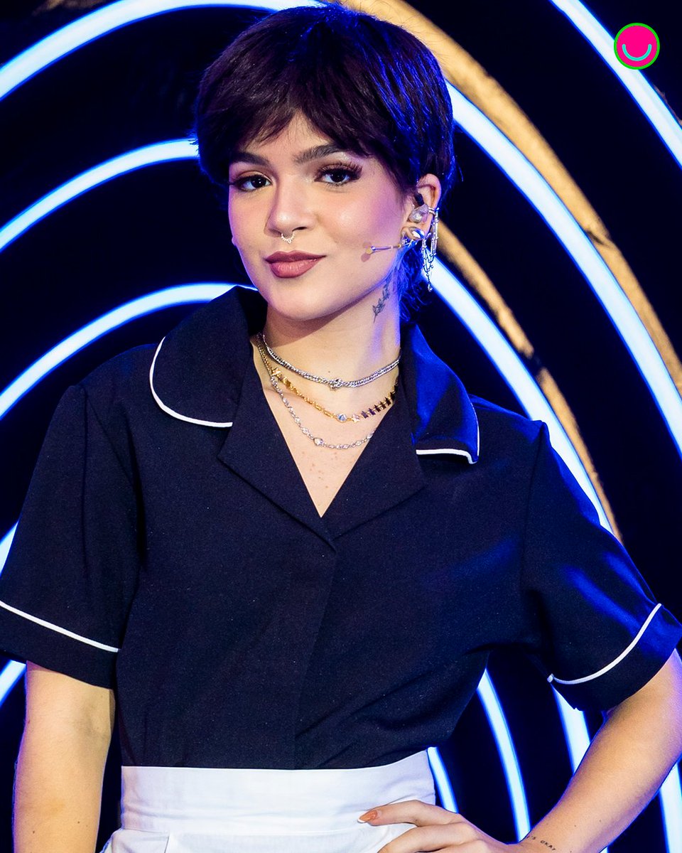 gshow's tweet photo. Cuidado que a Rita tá de volta, Carminha! Mel Maia revive personagem de #AvenidaBrasil em especial do #TheMaskedSingerBr neste domingo 🧡 https://t.co/VKW4ESECnO
