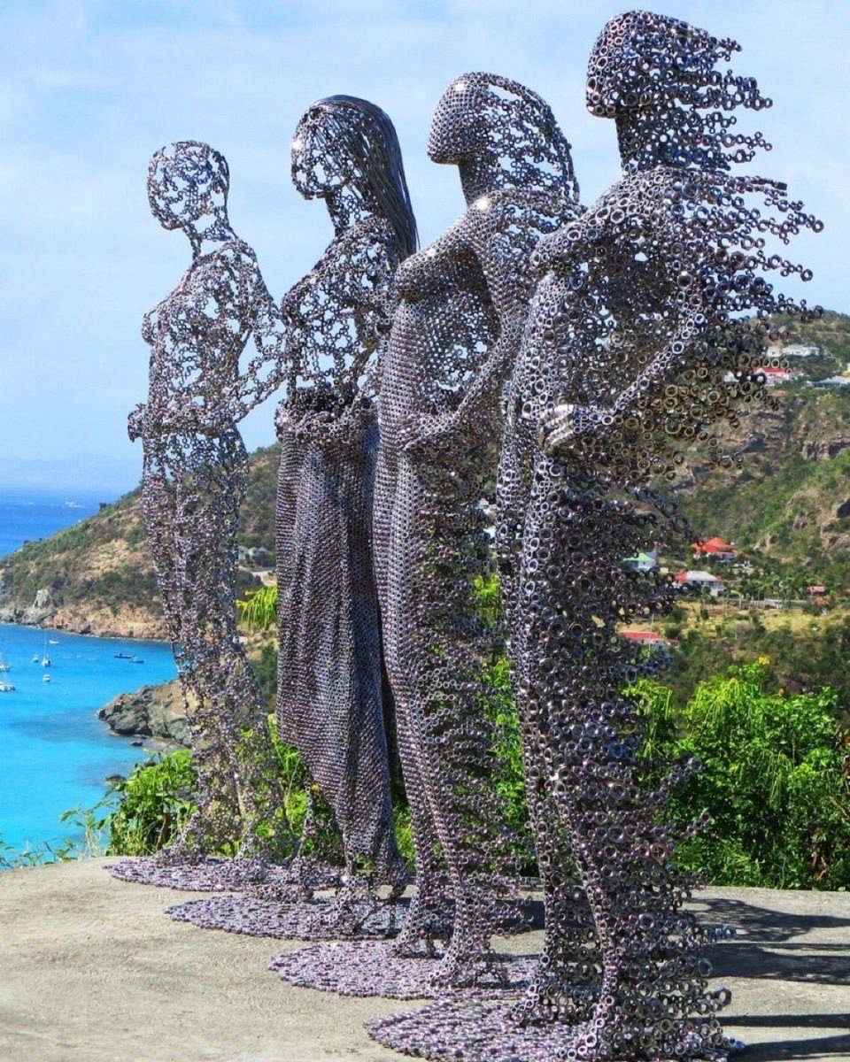 LyddaFrancoF's tweet photo. Leer es el poder de construir, de habitar espacios imaginarios, de situarnos en una instancia que nos rebasa, en dimensiones diversas del tiempo y el espacio, de vernos y sentirnos como otros, a través de lo cual profundizamos (...) más plenamente nuestro propio estar en el mundo https://t.co/EhczvvRyUB