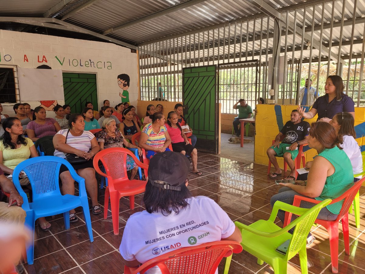 SHAREelsalvador's tweet photo. #Women from the Chilama Community - Los Almendros who receive training workshops through #CRIPDES La Libertad participated in a forum on the contribution of women in the prevention and resilience of community organizations. #womenempowement #organization #leadership https://t.co/lsISh2mWNJ