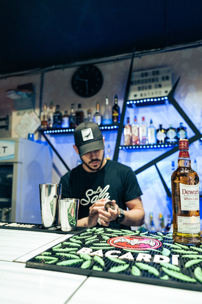 lasalamayaguez's tweet photo. Hoy es jueves de beber ruleta en tu Sala favorita 🛋🍻 https://t.co/KLs0tU4yHj
