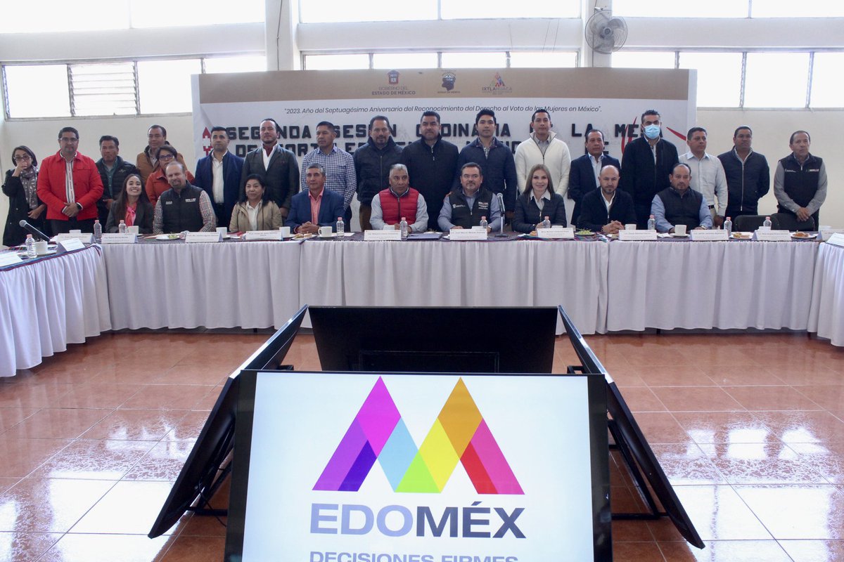 myriamcardenas's tweet photo. Asisto a la segunda sesión ordinaria de la mesa de fortalecimiento municipal de mi región, en donde se trataron temas que benefician a los habitantes del #Distrito45 al cual represento. #DiputadaLocal #AlmoloyaDeJuárez #Temoaya #Otzolotepec #Toluca #MyriamCárdenas #YoSiRegresé https://t.co/Zhxau1SAJG