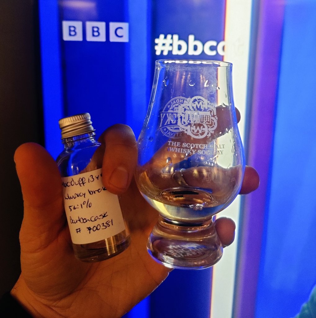 whiskytip's tweet photo. Dearest Mick, sorry,
I am not Eminem, yo,
Electric tape japes.
#whiskyhaiku #haiku @StillSurreal @whiskybroker #DramSwaps 🥃🙏 https://t.co/QbemKhegZT