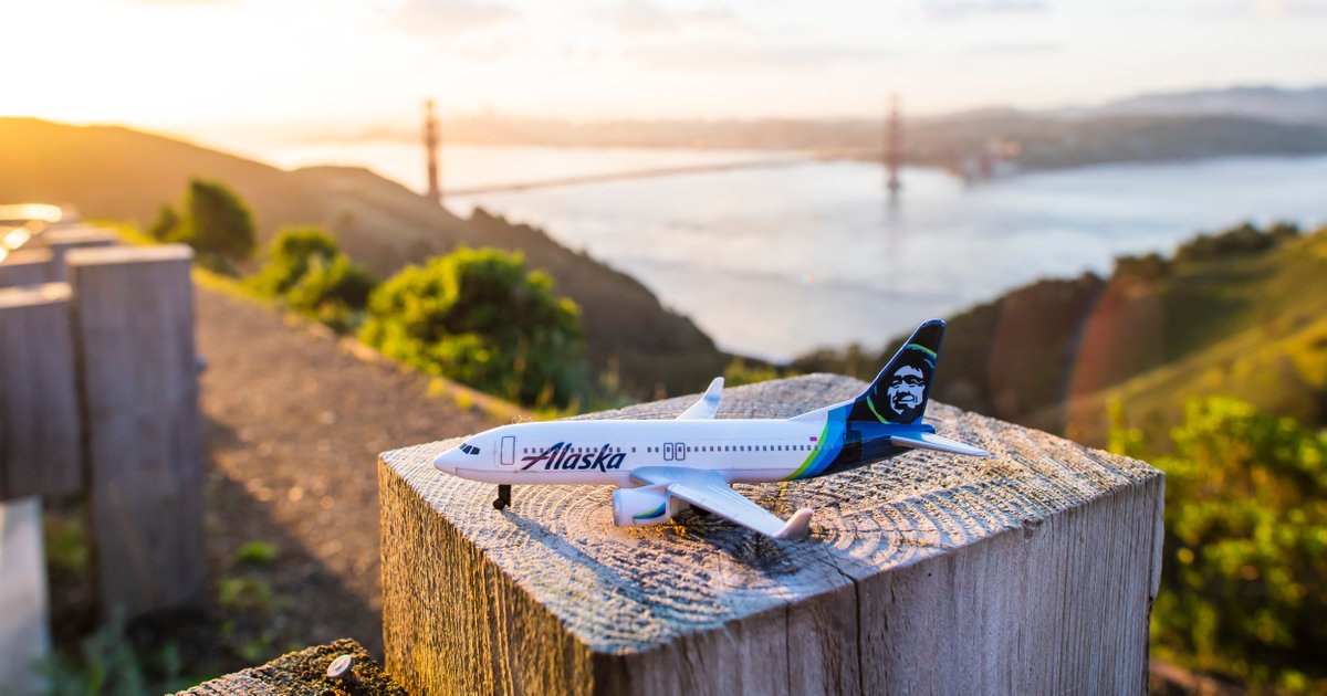 Alaska Airlines tweet media