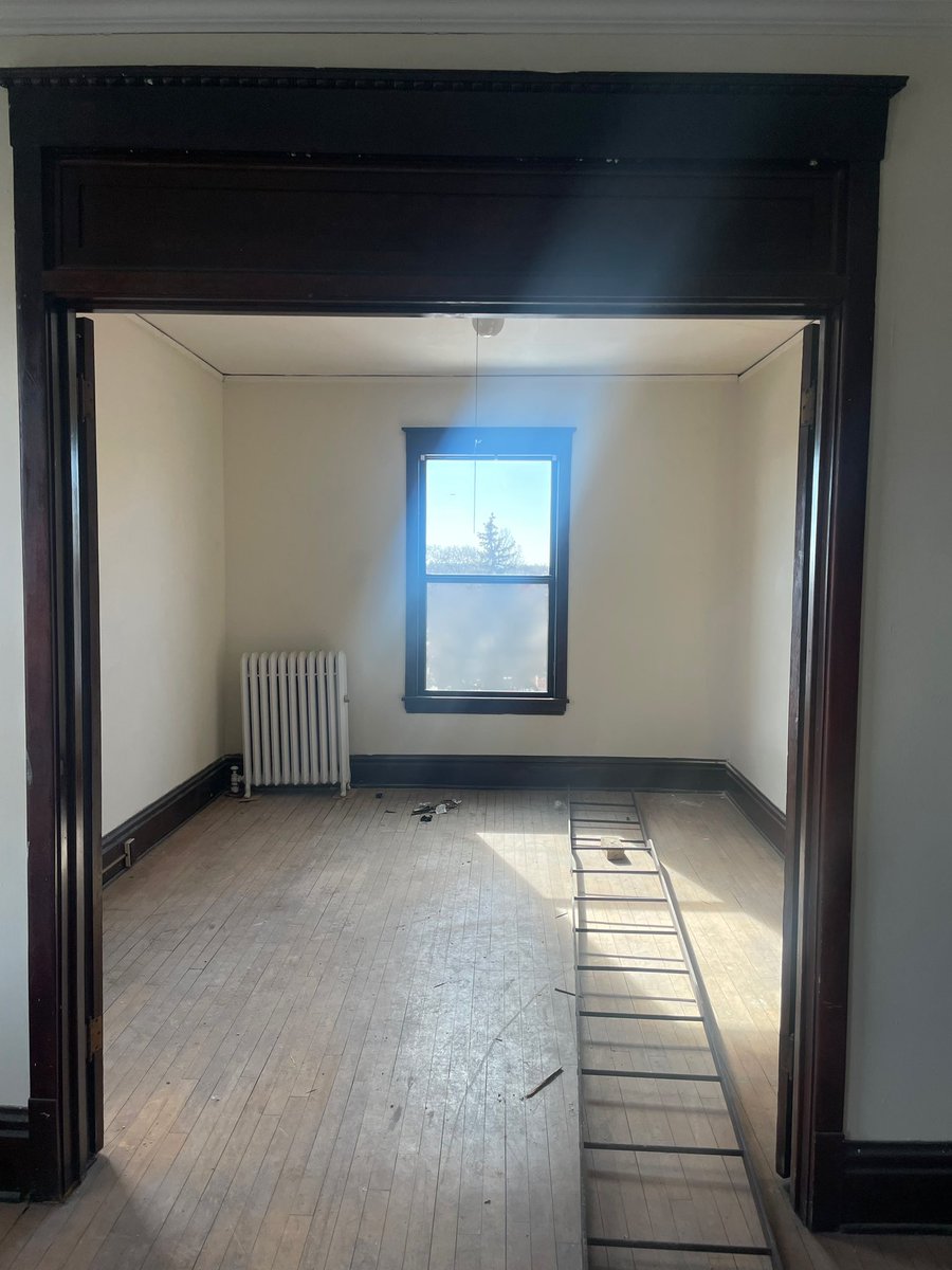 _AudreyKennedy's tweet image. ok this snow has had me stuck in my house for too long so I’m going to post abt it:

Found this place Feb 2022 when it was absolutely destroyed, but knew it had a ton of potential. Applied. It took NINE MONTHS before I actually got the keys.

Before (2/23/22) and today: (short🧵)