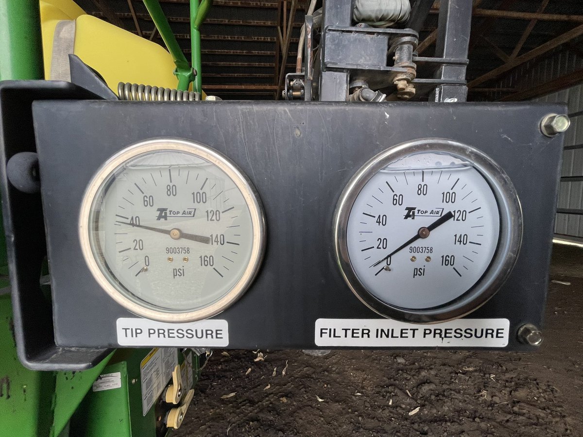 toohillkevin's tweet photo. 2007 Top Air TA1200. 90ft. boom. Raven 450 Controller w/ 5 section shut off and fold box. Pedal switch. 3-way nozzles. Hydraulic pump. Rinse tank. Will negotiate new tire. $20k OBO, serious inquiries only. 

Any shares appreciated! #AgTwitter https://t.co/AWEUOmQLOE
