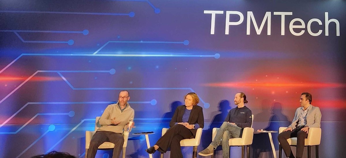 VizionAPI's tweet photo. TPMTech is underway and we're excited to be a part! Earlier Kyle Henderson, CEO and CO-Founder of Vizion, was featured during the TPMTech session, "The Year Smart Containers Became a Thing." Stop by and chat with us at Table 5 while you're here! #TPMTech https://t.co/JIvQdZJ4pn