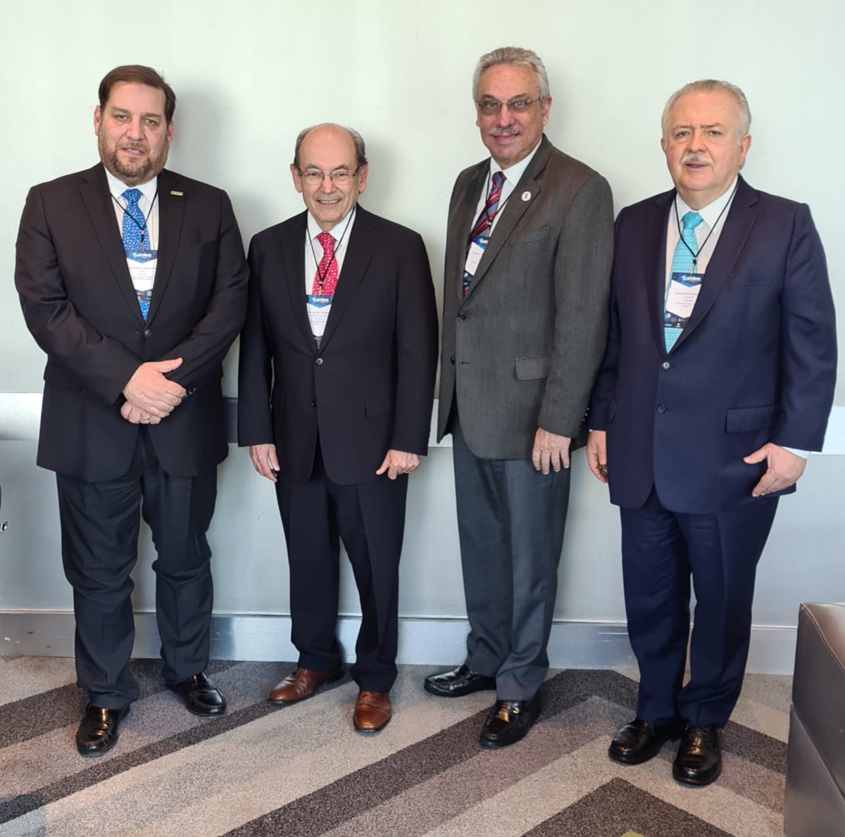 DrJorgeValdez's tweet photo. Transformar la educación medica es un reto nacional, regional y mundial. Se construye entre todos. Presidentes De izq. a der. Jorge E. Valdez (AMFEM), Ricardo Leon Borquez (WFME), Marcos Nuñez (FEPAFEM), Eduardo García Luna(COMAEM).
#cumbreamfem23
#WFME
#FEPAFEM
#COMAEM https://t.co/lEsj6T7GI9