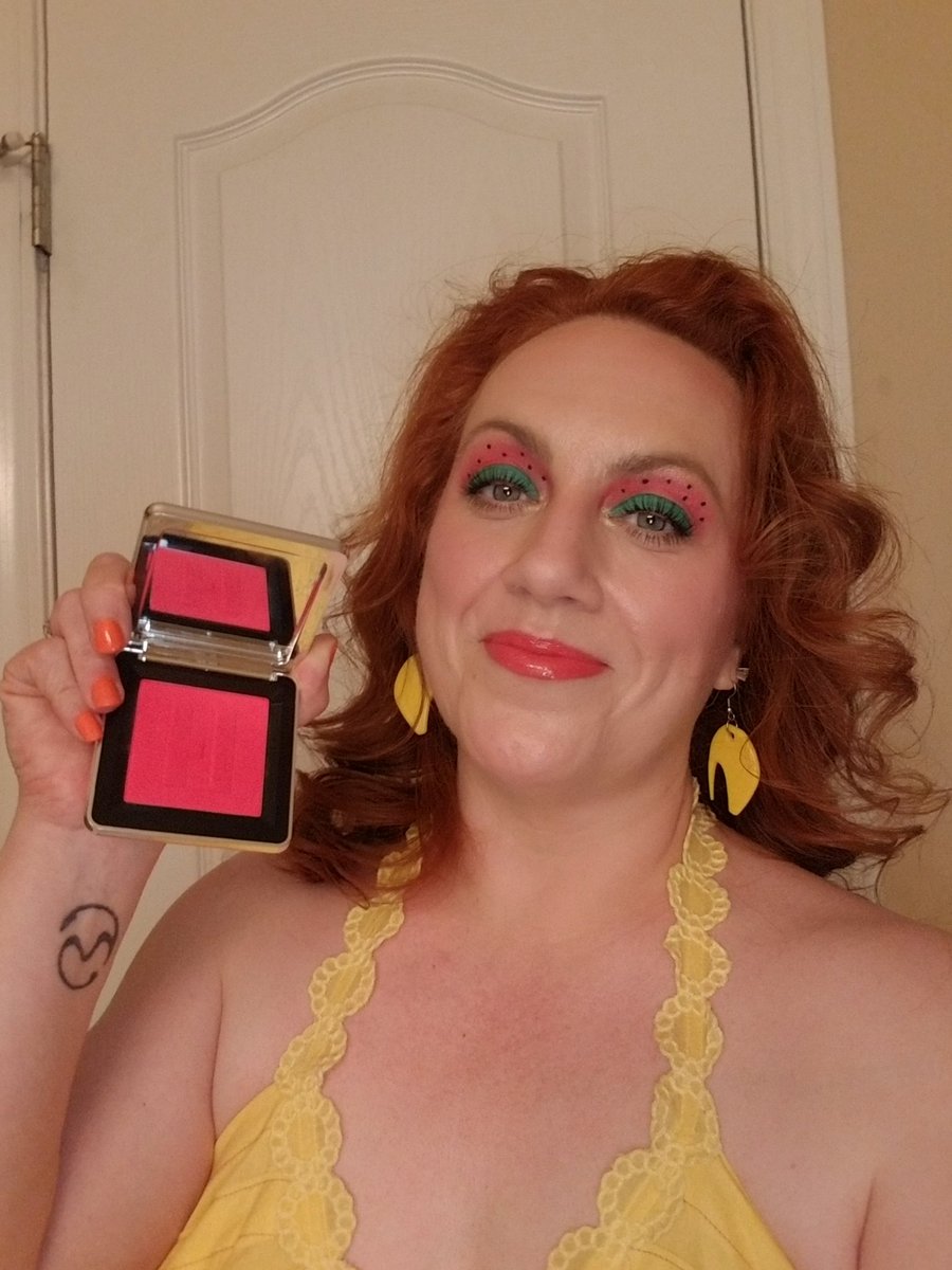 311gurl's tweet photo. @hauslabs @Sephora I got them all this morning as SOON as I woke up! I'm so excited! Thank U Gaga/Haus labs for the coupons in exchange for reviews. Those are so helpful!
I absolutely love & had a blast w/
🍉👀Watermelon Bliss 👀🍉
It SERVED as an excellent eye lewk too!
#LadyGaga #ColorFuseBlush https://t.co/mPCYSnYDJJ