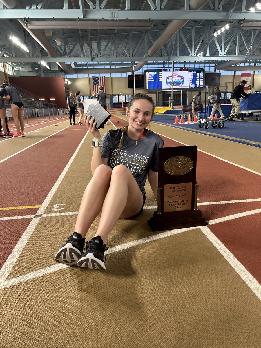 DeSoto_XC's tweet photo. Kaitlynn McGinnity and Erika Mellor helping SEMO bring home a Conference Indoor title. McGinn with a 2nd place finish in the Heptathlon and Erika part of the 2nd place Distance Medley and the 3rd place 4x4! Proud of our Dragons! @De_SotoDragons @desototrack @desotoboysTF https://t.co/cXKubk5PdH