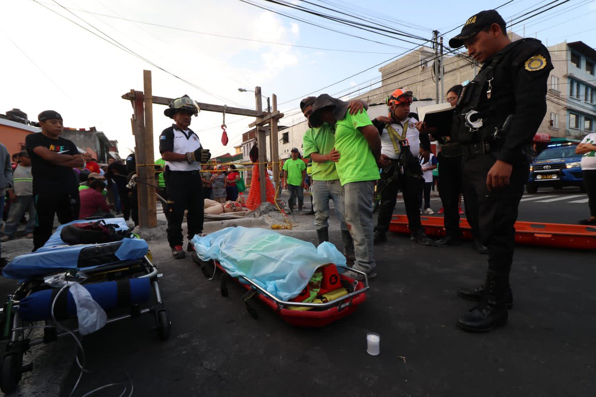 Bomberos Voluntarios tweet media