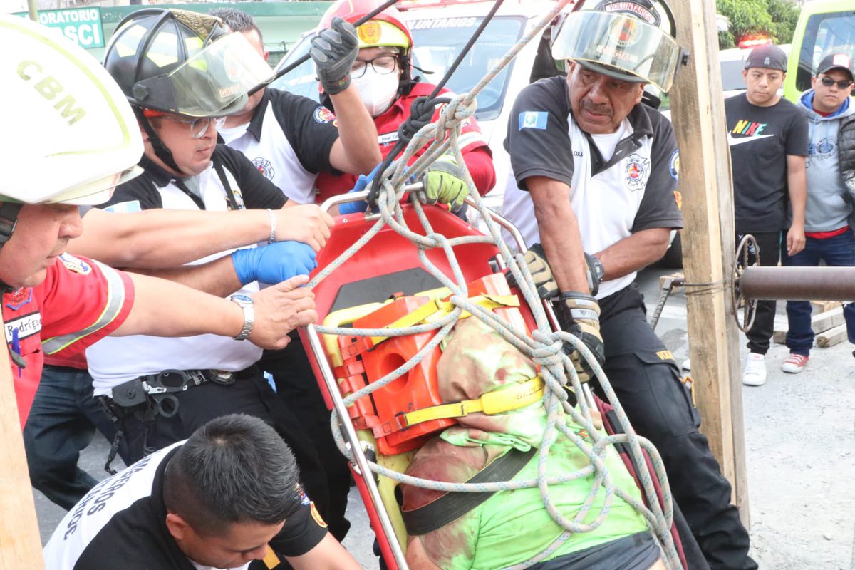 Bomberos Voluntarios tweet media