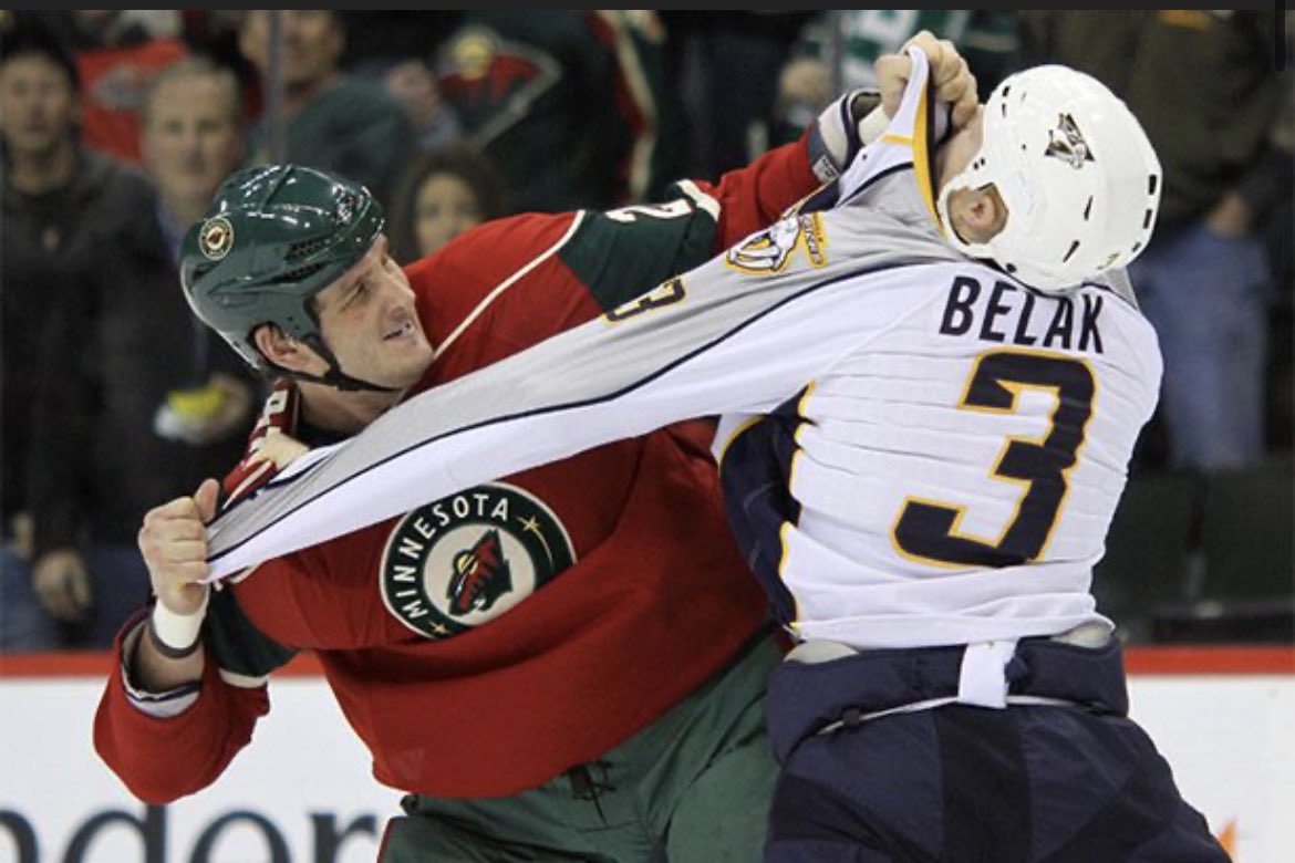 kerroz's tweet photo. @oldhockeycards Jack Carlson for the North Stars and Derek Boogaard for the Wild https://t.co/rtKcCCC0Qc