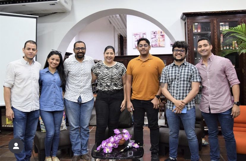LaurAnayaG's tweet photo. Hoy, hablando de periodismo en un lugar donde he sido muy feliz: @uni_cartagena https://t.co/agAC9dtXao