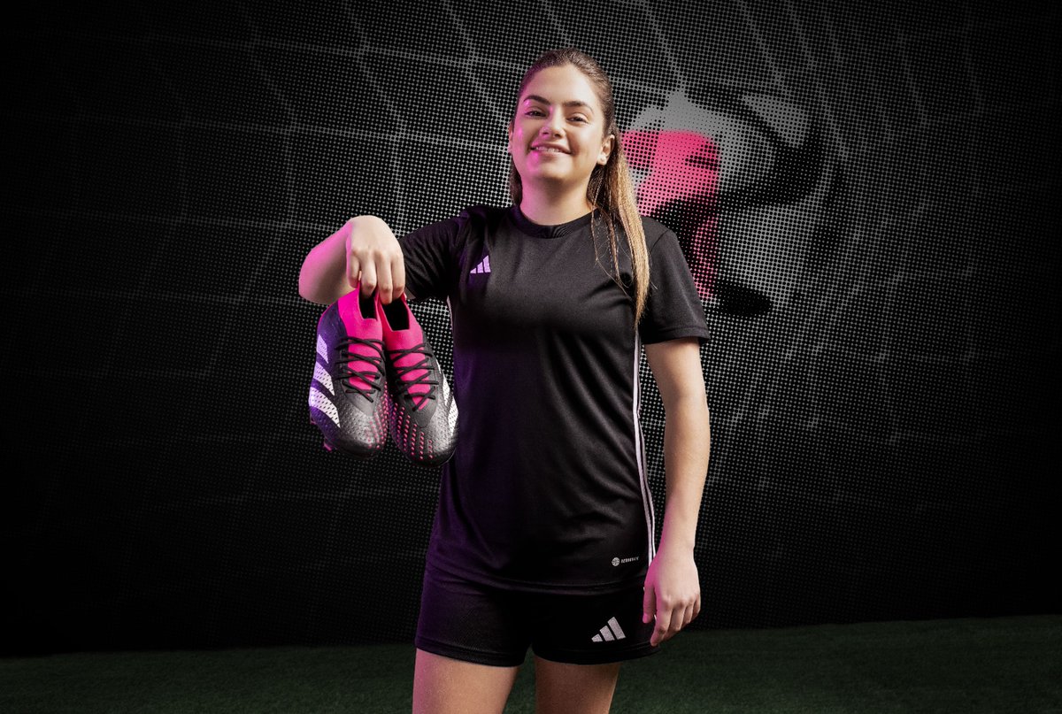 RedsportsP's tweet photo. 🔴 | #Adidas #PredatorAccuracy | Nueva Versión:
• Los Predator Accuracy presentan un diseño completamente renovado que maximiza la comodidad y optimiza el control de balón y la precisión de los disparos a puerta
▫️📸: Adidas
.
.
▫️ #RedSports #Liga1Betsson https://t.co/eKAXESjlPf