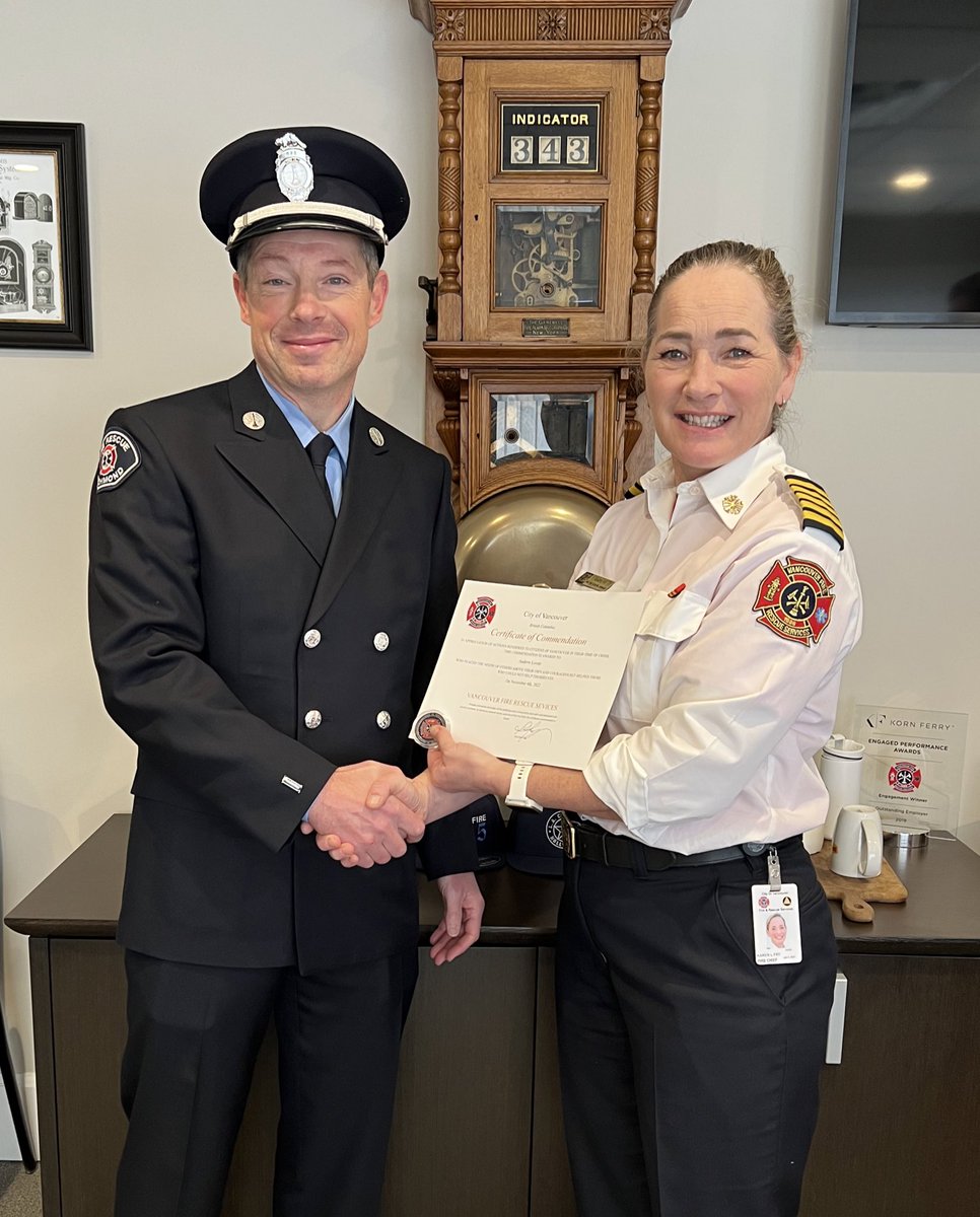 Members of the Fire Service are called upon to act, help and serve others. It’s inherent in who we are on the job and often off the job in our communities. VFRS recognizes FPO Lovett an off duty #Richmond firefighter for his actions with a medical emergency. <a href="/iaff1286/">RichmondFirefighters</a> <a href="/Karen_Fry/">Karen Fry</a>