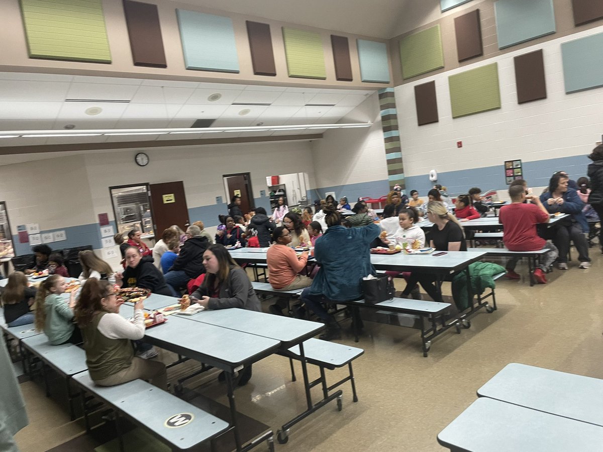 msmarshall40's tweet photo. Our first 3rd Grade Family day on February 22nd was awesome!!!!! Our Jefferson parents rock!! @TheJ35PodWCS @WCSJefferson @warrenschools https://t.co/k4y39k9zQh