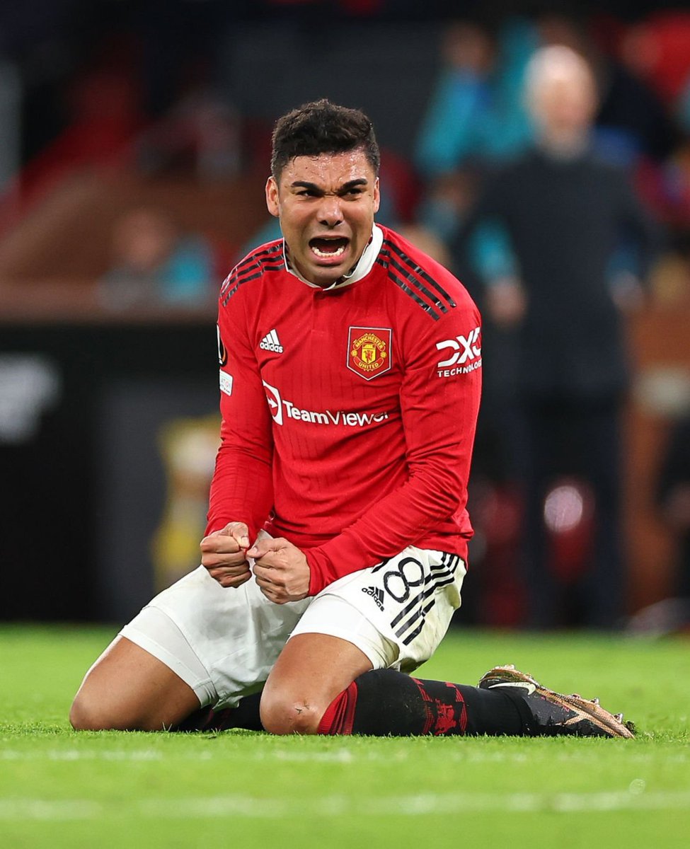 Sidisco_4's tweet photo. Directement dans le cercle restreint de mes joueurs préférés All-time... Casemiro ❤. 

Siempre en mi equipo #ElTanke 🤍 https://t.co/sCkmBd5r4u