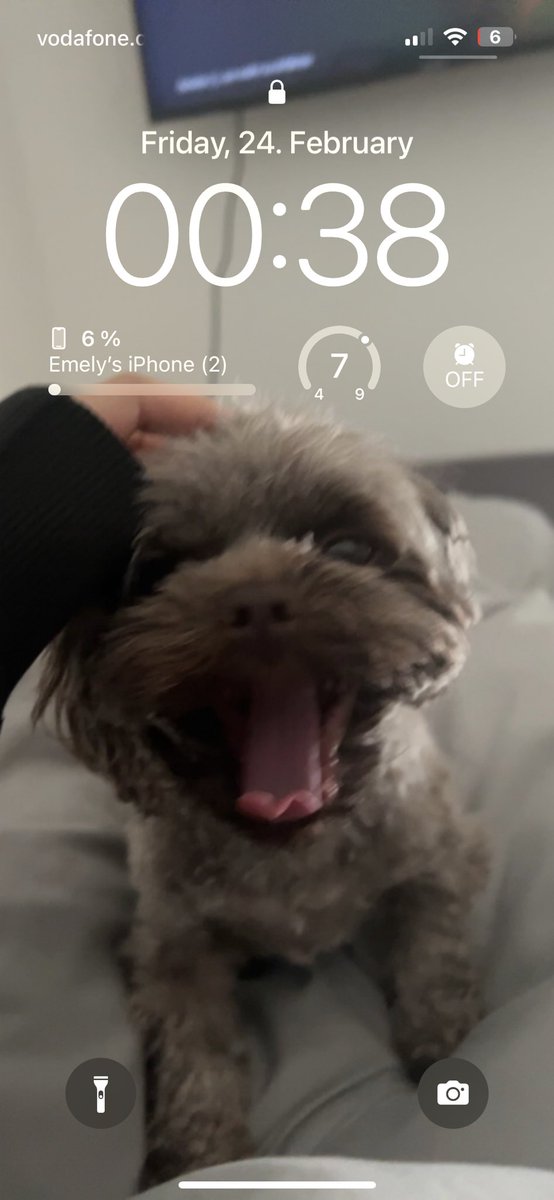 Emvyyy tweet picture