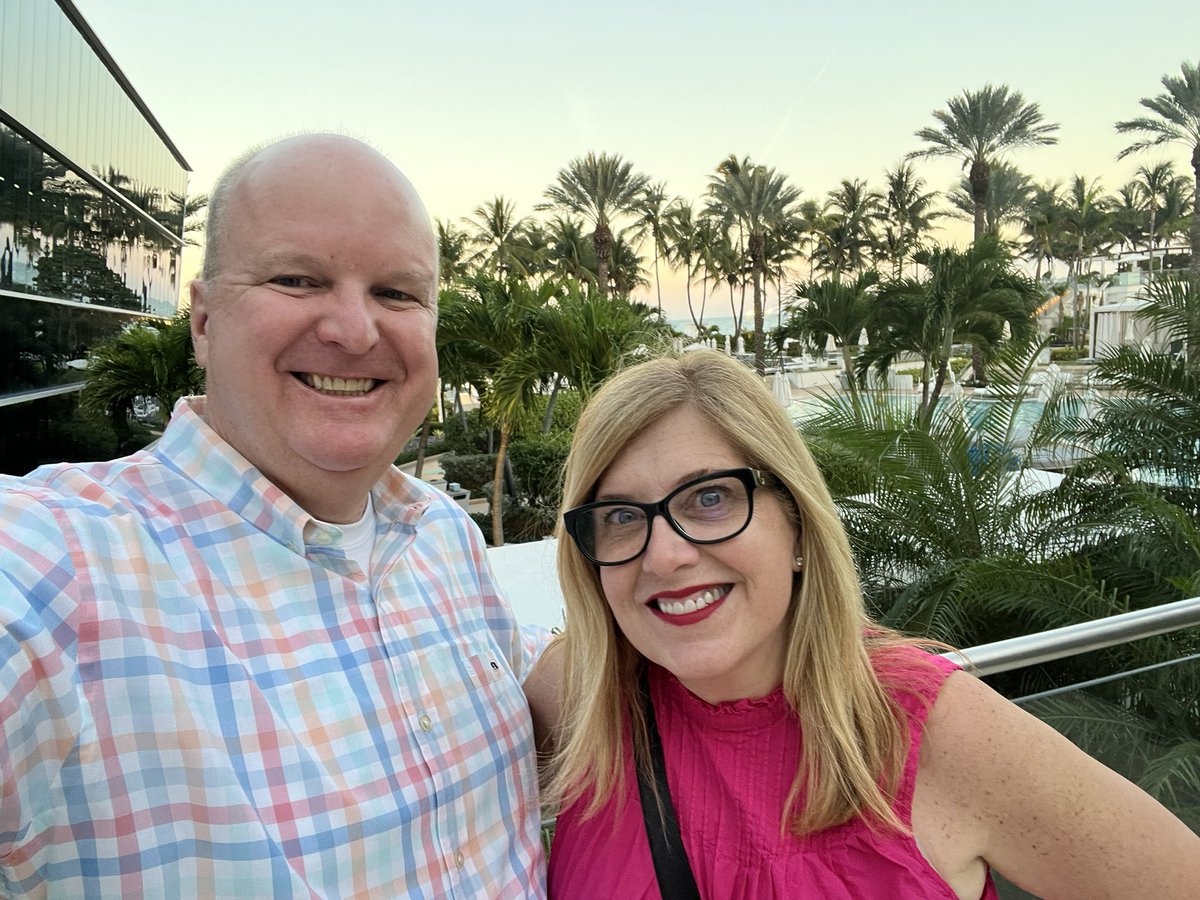 30yrs after the honeymoon and we are back at the world famous <a href="/Fontainebleau/">Fontainebleau Miami Beach</a> resort! <a href="/KHTinlin/">Kris. Heather Tinlin</a> is the exact same. Me, I look a little different. 🤣🤣