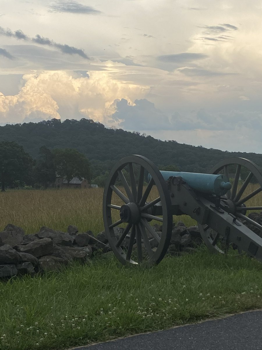 GburgMuseum's tweet photo. #SubmissionSaturday! Post a #Gettysburg photo taken by you, tag us or use #SeminaryRidgePhotos, and we may feature it on our social media! All featured will be entered into quarterly contests to win a Cupola/Museum package (photo op!) #SeminaryRidge #SRMEC
📸@tl_weezie https://t.co/KN1Ku14YJ9