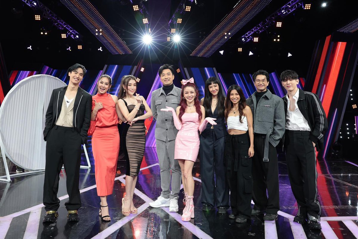 snow_blood_'s tweet photo. 💖✨
#tawan_v #newwiee #mint_tita
#jamesruangsak_co_th
#gingmuanpair #dew_arrunpong
#bunnyaire #manowsornsin
cr. #earnie_chirawan ig
⇢https://t.co/fzgFnhrYNK https://t.co/UzIeSkTnav