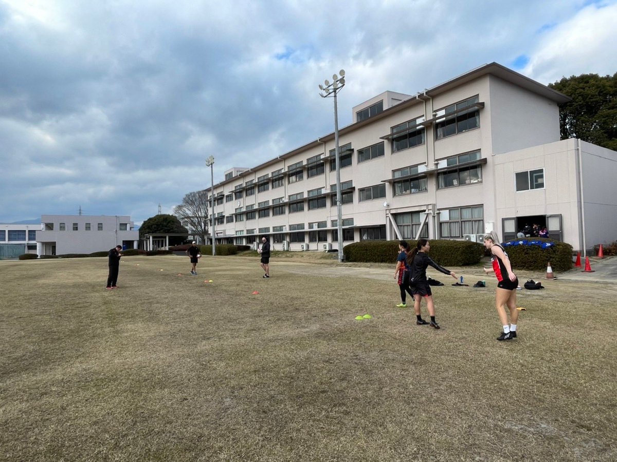 72yuuu's tweet photo. 私、昨日から三重県四日市市で合宿始まってまーす✌️✌️ https://t.co/XWl6g69fcP