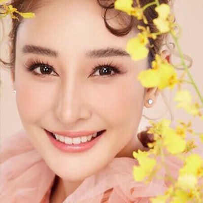 ดอกไม้ที่ปลิดปลิว🌸🍃 tweet media