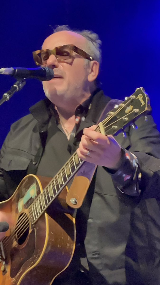 jbkelly's tweet photo. @ElvisCostello Great time. Each unique show was amazing. https://t.co/5LvXprayLo
