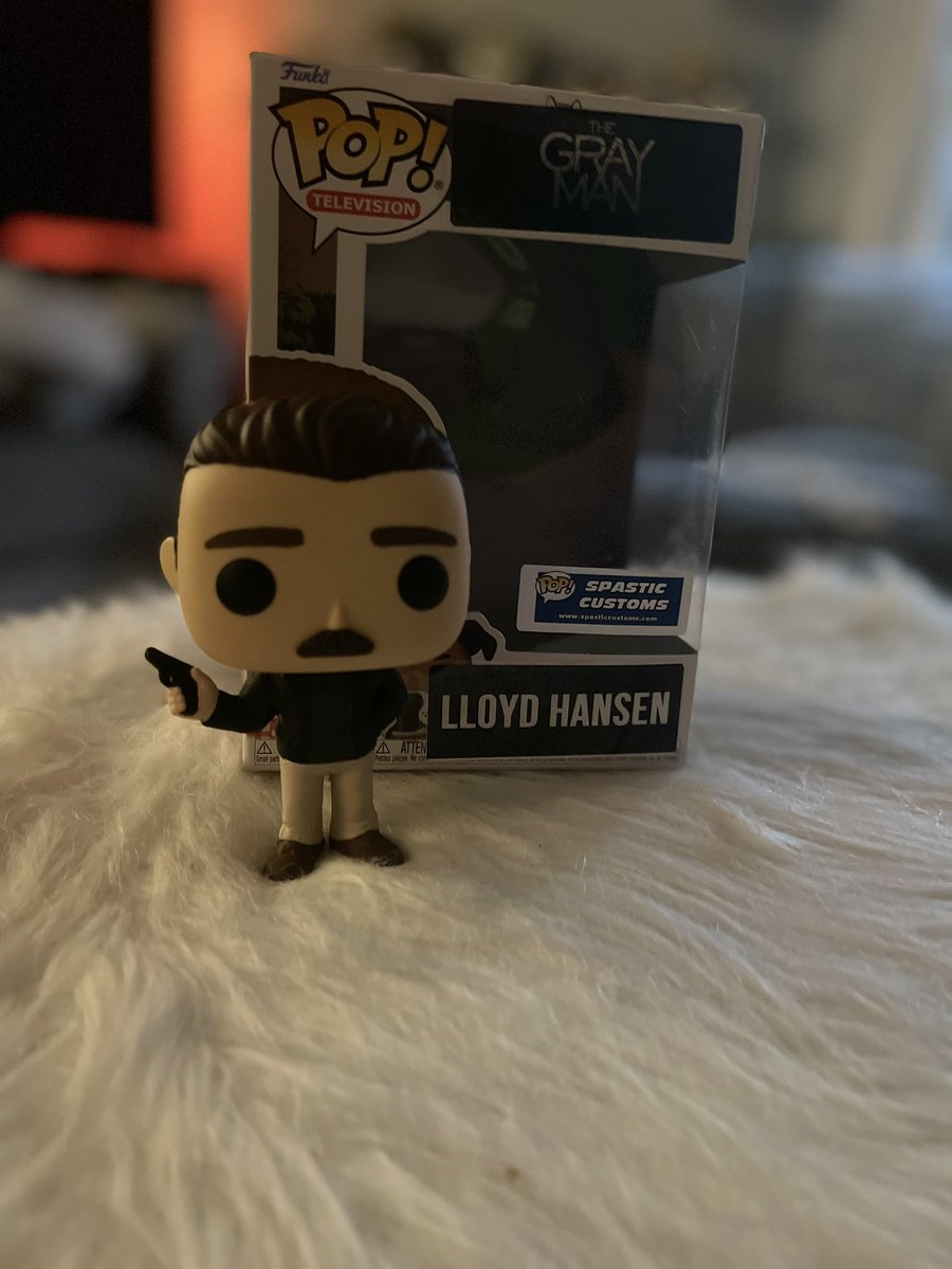 hernamewas_lola's tweet photo. My favorite birthday gift this year! 😍 👨🏻 #lloydhansen #trashstache @ChrisEvans https://t.co/zNSLIaUheq