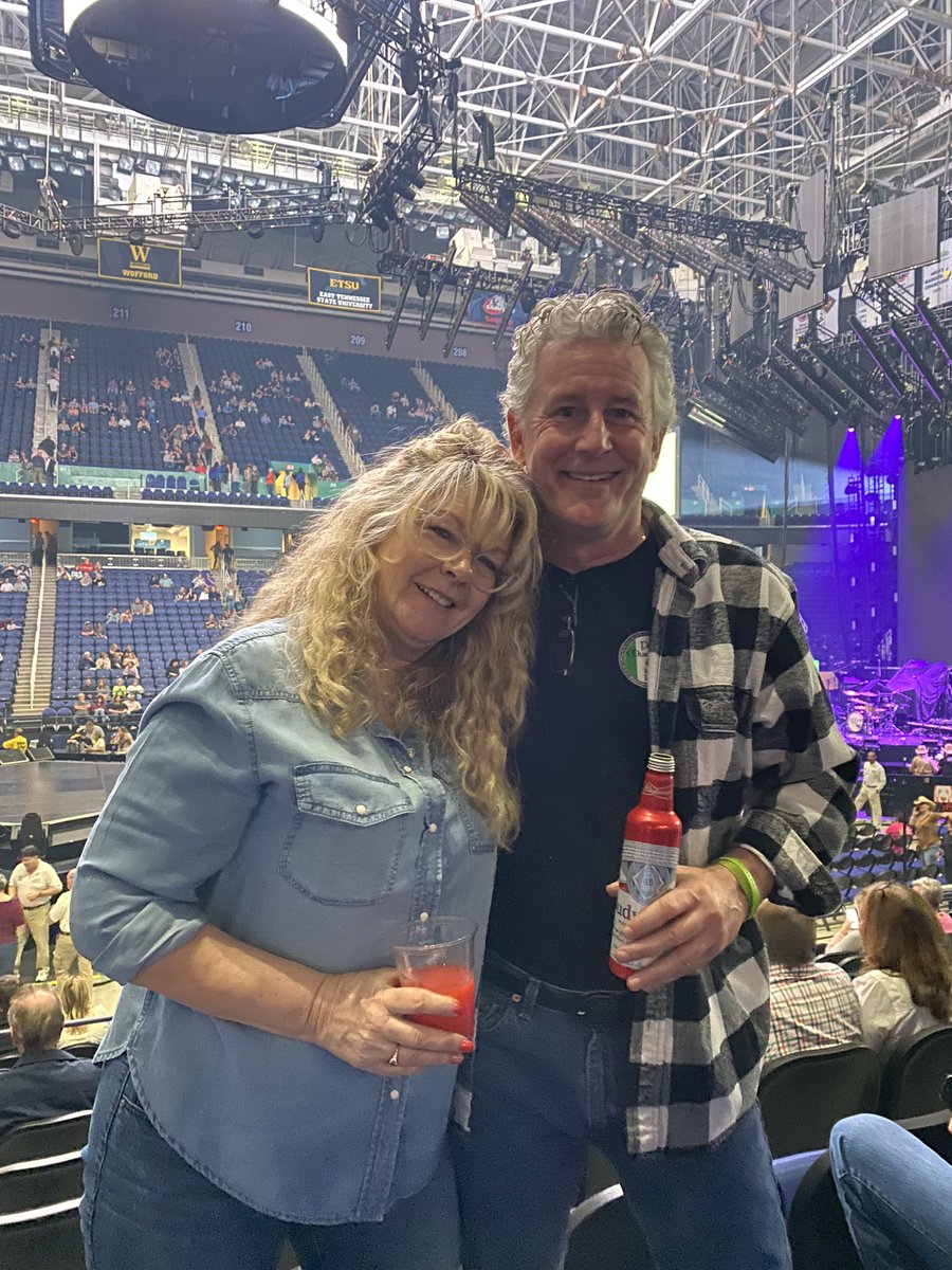 ThayneRon's tweet photo. #bsgreensboro  birthday celebration!! https://t.co/A08v9MTQf1