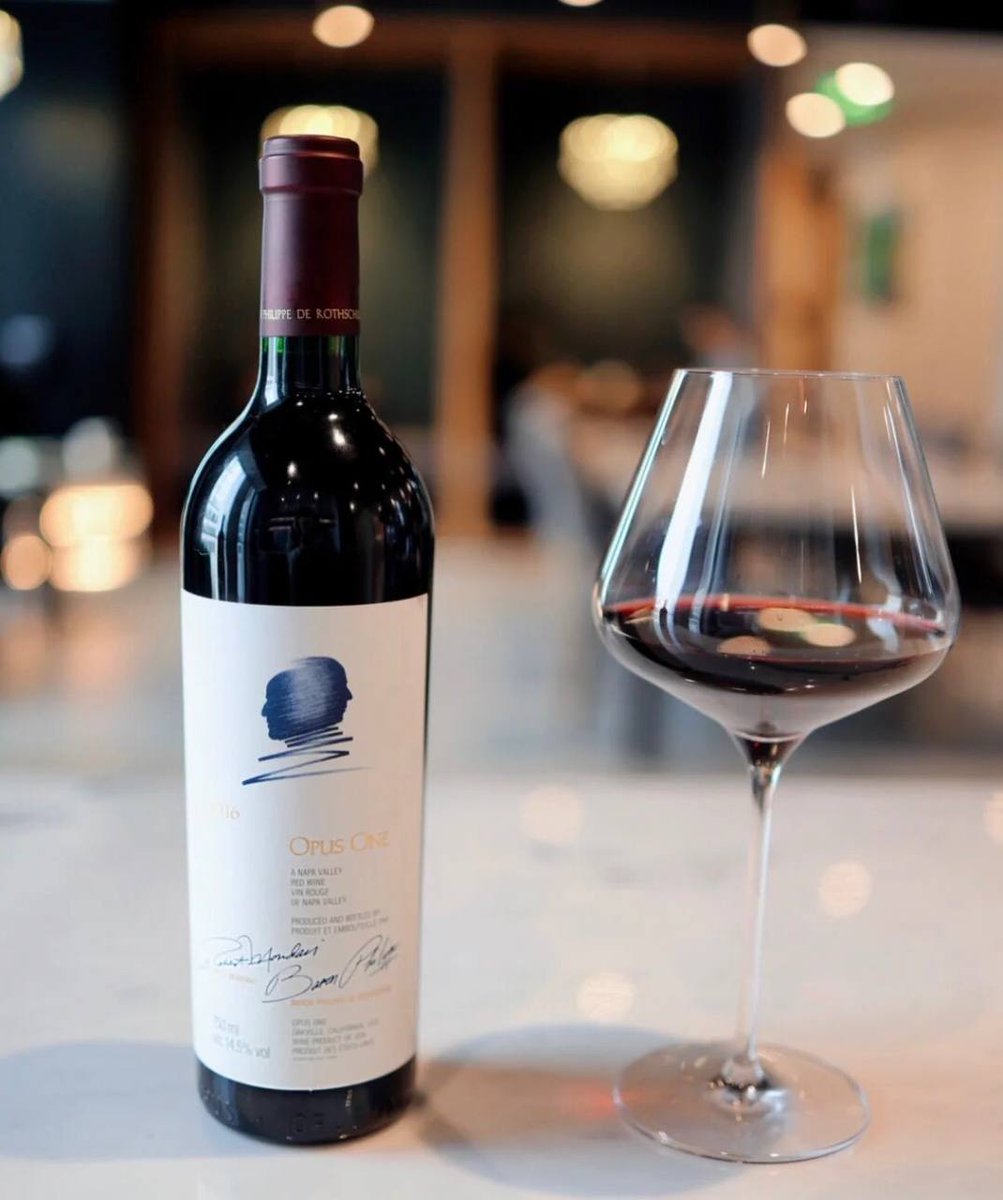 MyatraPravin's tweet image. The No. 1 red wine given to me by a friend, I opened it and tasted it today. It is rich in color, exudes the aroma of fruit and licorice, and has a fresh taste with a long aftertaste. #Life  #Napa #WorkOne  #Wine  #Slightlydrunk