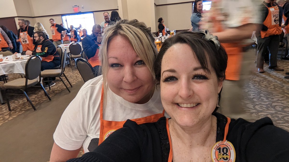 Having fun at #OVleadin @Ebundesen_THD <a href="/MeganTorresD305/">Megan Torres</a>