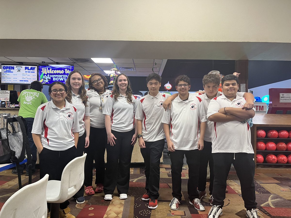 CSHSBowling's tweet image. Last game as a team for the season with a girls varsity win over Cywoods! Great job to all panther bowlers!! 🎳