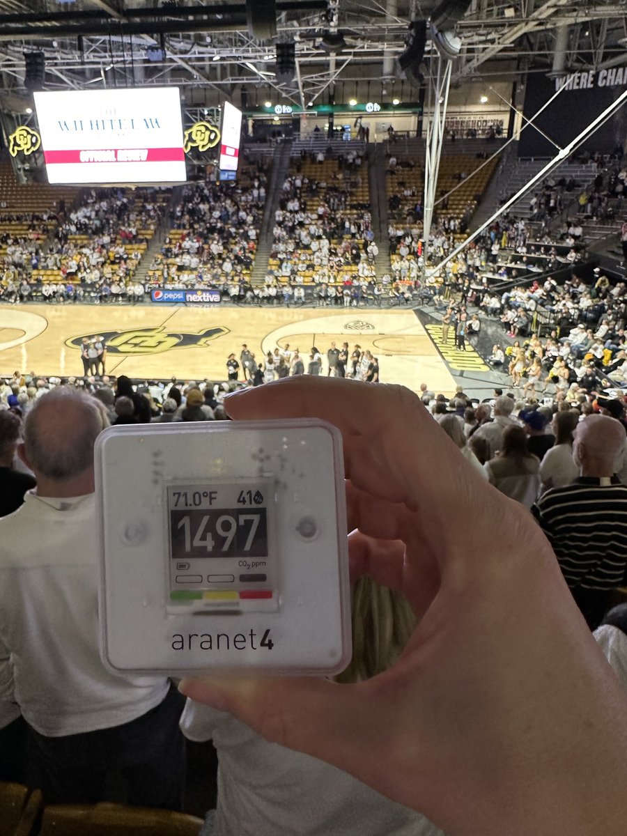 storm80303's tweet photo. We need better air quality for the game ⁦@CUBuffsWBB⁩ ⁦@RickGeorgeCU⁩ https://t.co/tAKQlYlpV4