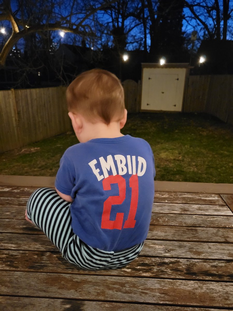 StNg_17's tweet photo. Can't wait for @JoelEmbiid and the @sixers to play again tonight! Austin can't wait either! https://t.co/AWr7X0PeIR